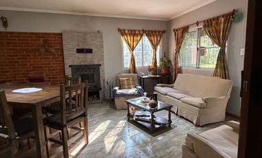 Casa de campo en entorno arbolado y tranquilo – La Araucaria, Lobos, Calle 11