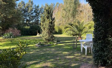 Casa de campo en entorno arbolado y tranquilo – La Araucaria, Lobos, Calle 11