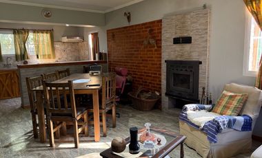 Casa de campo en entorno arbolado y tranquilo – La Araucaria, Lobos, Calle 11