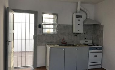Duplex 1 dormitorio - Patio - Cochera - Av. Colorado 5800 - B° Cabildo