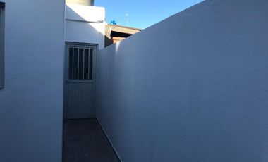 Duplex 1 dormitorio - Patio - Cochera - Av. Colorado 5800 - B° Cabildo