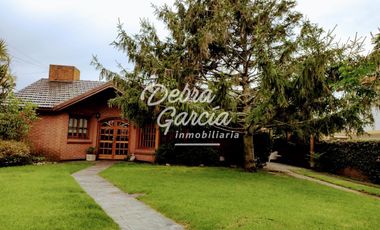 CASA EN VENTA EN BARRIO SAN RAFAEL MAR DE AJO- CUATRO AMBIENTES