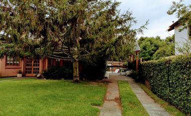 CASA EN VENTA EN BARRIO SAN RAFAEL MAR DE AJO- CUATRO AMBIENTES