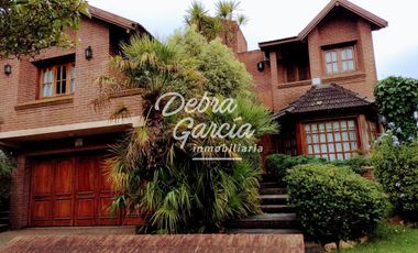 CASA EN VENTA EN BARRIO SAN RAFAEL MAR DE AJO- CUATRO AMBIENTES