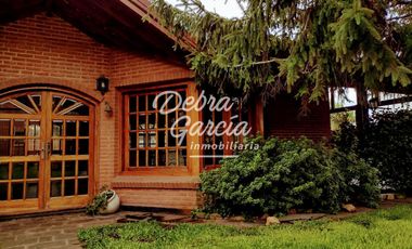 CASA EN VENTA EN BARRIO SAN RAFAEL MAR DE AJO- CUATRO AMBIENTES