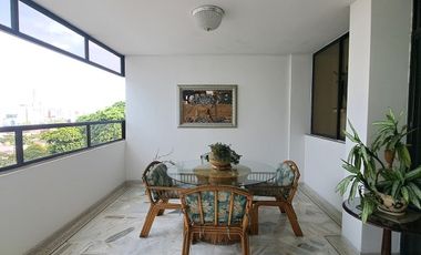 Apartamento en venta primer piso barrio Santa Mónica residencial, Norte de Cali