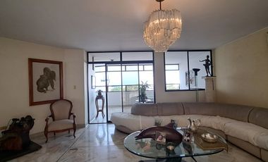 Apartamento en venta primer piso barrio Santa Mónica residencial, Norte de Cali