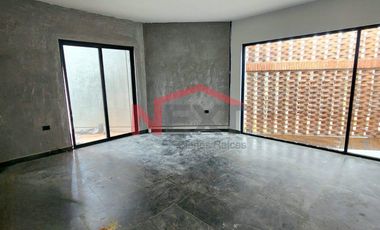 Residencia en venta  Al Norte Monte Sabino estilo contemporaneo