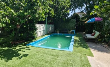 Grace Kelm Vende, Casa 177 m2/ 477m2 terr/5 d/ 2bañ/ piscina y quinch en Quinta Normal