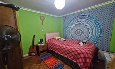 Grace Kelm Vende, Casa 177 m2/ 477m2 terr/5 d/ 2bañ/ piscina y quinch en Quinta Normal