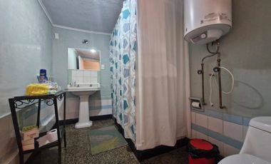 Grace Kelm Vende, Casa 177 m2/ 477m2 terr/5 d/ 2bañ/ piscina y quinch en Quinta Normal