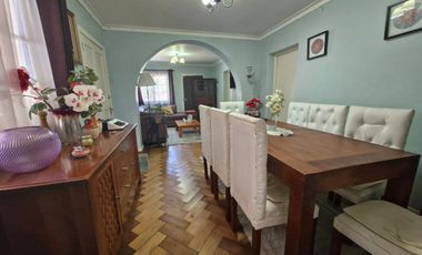 Grace Kelm Vende, Casa 177 m2/ 477m2 terr/5 d/ 2bañ/ piscina y quinch en Quinta Normal