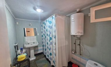 Grace Kelm Vende, Casa 177 m2/ 477m2 terr/5 d/ 2bañ/ piscina y quinch en Quinta Normal