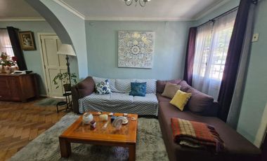 Grace Kelm Vende, Casa 177 m2/ 477m2 terr/5 d/ 2bañ/ piscina y quinch en Quinta Normal