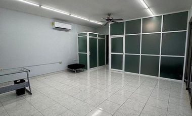 LOCAL EN RENTA, PLAZA PREMIUM, CIUDAD DEL CARMEN, CAMPECHE