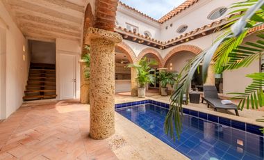 SE VENDE CASA EN EL CENTRO HISTORICO - SAN DIEGO