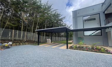 Casa en Arriendo en El Retiro