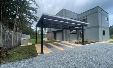 Casa en Arriendo en El Retiro