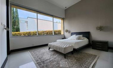 Venta lujosa Casa Poblado Balsos DL 9049400