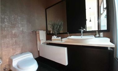 Venta lujosa Casa Poblado Balsos DL 9049400