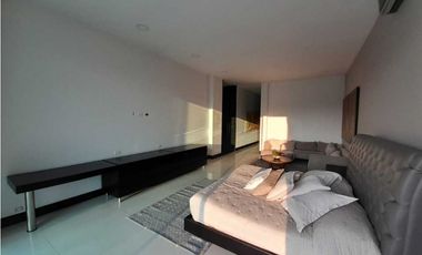 Venta lujosa Casa Poblado Balsos DL 9049400