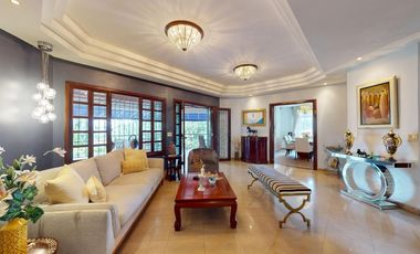 SE VENDE IMPRESIONANTE CASA DE 1.167M2 CON PISCINA EN DOS MARES AQ