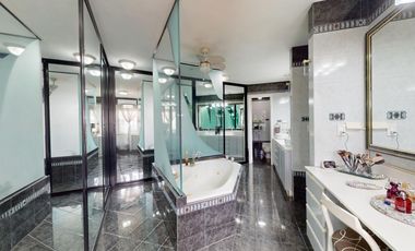 SE VENDE IMPRESIONANTE CASA DE 1.167M2 CON PISCINA EN DOS MARES AQ