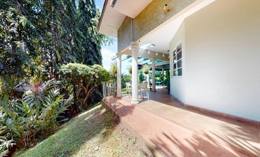 SE VENDE IMPRESIONANTE CASA DE 1.167M2 CON PISCINA EN DOS MARES AQ