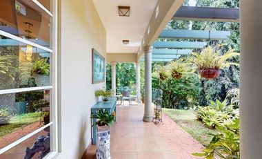 SE VENDE IMPRESIONANTE CASA DE 1.167M2 CON PISCINA EN DOS MARES AQ