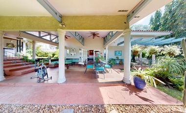 SE VENDE IMPRESIONANTE CASA DE 1.167M2 CON PISCINA EN DOS MARES AQ