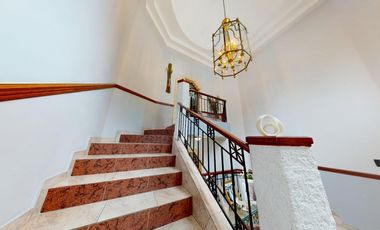 SE VENDE IMPRESIONANTE CASA DE 1.167M2 CON PISCINA EN DOS MARES AQ