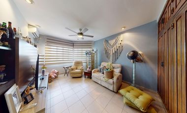 SE VENDE IMPRESIONANTE CASA DE 1.167M2 CON PISCINA EN DOS MARES AQ