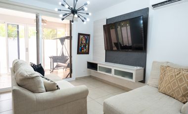Alquiler de Casa Amoblada Bosques del Pacífico, Panamá Pacífico