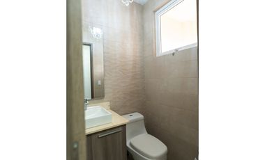 Alquiler de Casa Amoblada Bosques del Pacífico, Panamá Pacífico