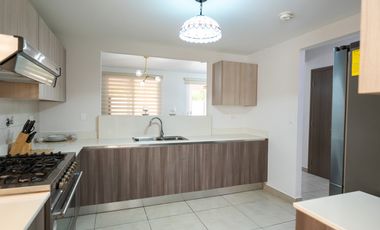 Alquiler de Casa Amoblada Bosques del Pacífico, Panamá Pacífico