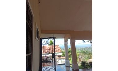 Casa en Venta en Las Cumbres, Las Lajas – Amplio Terreno