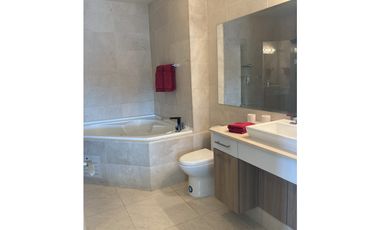Apartamento en venta con balcón extendido en Veracruz