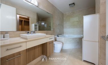 Apartamento amoblado en venta en PH Casa Bonita Veracruz