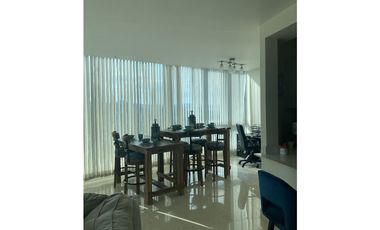 Apartamento en venta con balcón extendido en Veracruz
