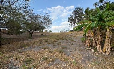 SAN CARLOS / LAGOMAR / 1546M / TERRENO SERVIDO / FRENTE AL LAGO / AG