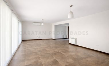 Casa en Venta Cadaques Funes Hills