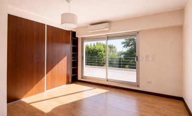 Casa en Venta Cadaques Funes Hills