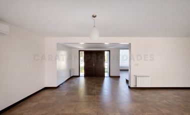 Casa en Venta Cadaques Funes Hills