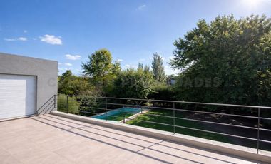 Casa en Venta Cadaques Funes Hills