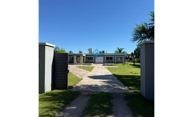 VENTA – CASA 4 DORMITORIOS - SINSACATE