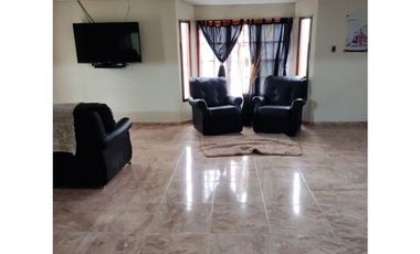 Se vende casa en María Grande sobre esquina