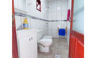 Se vende casa en María Grande sobre esquina