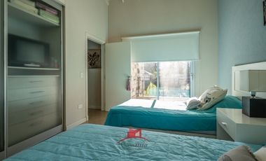 PINAMAR , CASA  PREMIUN EN CUL DE SAC DE ALAMOS CON PISCINA