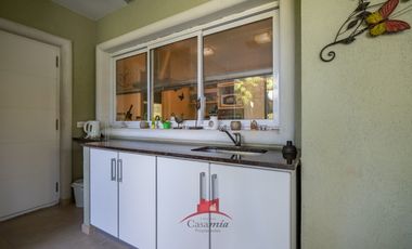 PINAMAR , CASA  PREMIUN EN CUL DE SAC DE ALAMOS CON PISCINA