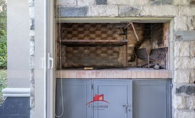 PINAMAR , CASA  PREMIUN EN CUL DE SAC DE ALAMOS CON PISCINA